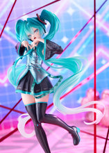 Load image into Gallery viewer, Hatsune Miku Figure - Taito T-most 1/6 Scale PVC Statue with Heart Base (25cm)
