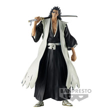 Load image into Gallery viewer, Bandai Original Toshiro Hitsugaya, Kenpachi Zaraki, Retsu Unohana Action Figures
