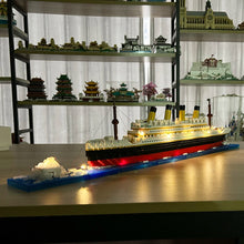 Load image into Gallery viewer, Titanic 3D Model Ship Building Blocks
